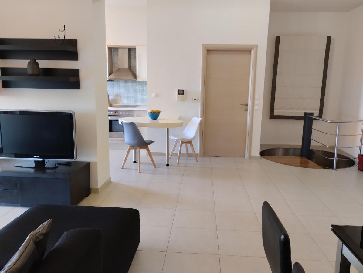 Zoe'S Luxury Home - Private Parking 干尼亞 外观 照片